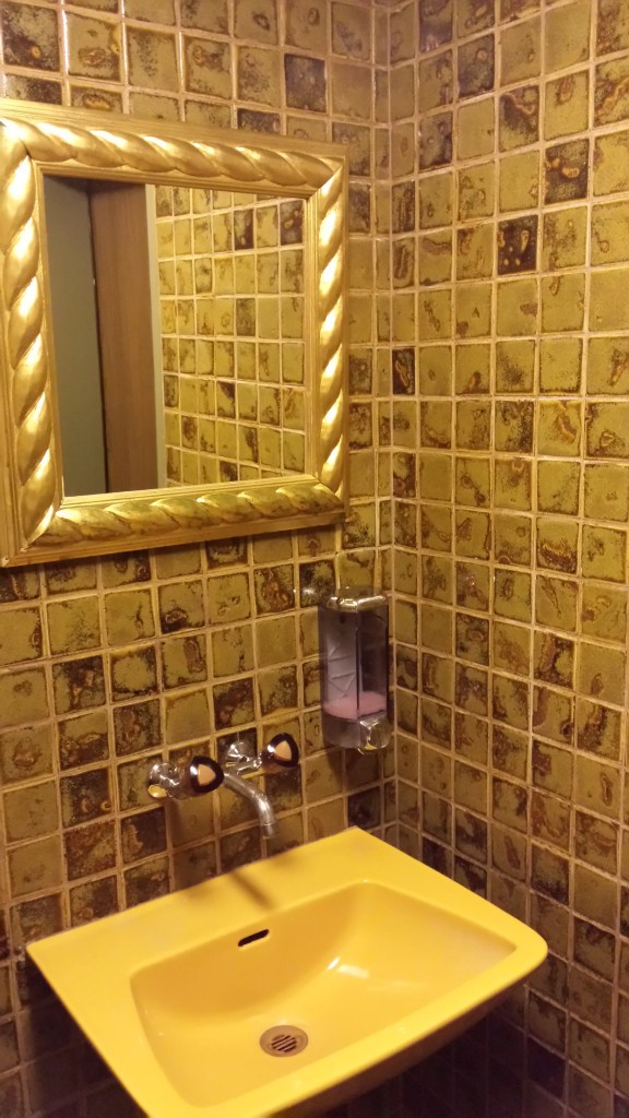 70ies style toilet